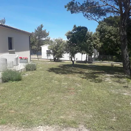 Le Col Des Pieux 빌라 Saint-Restitut
